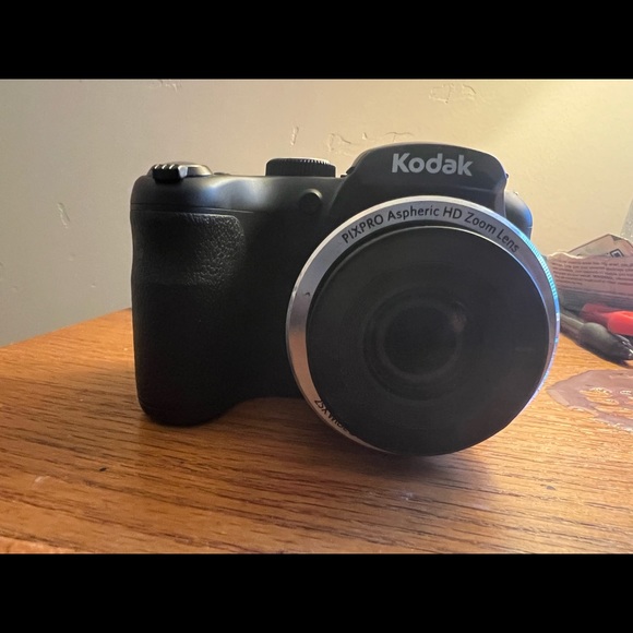 Kodak pixpro camera - Picture 1 of 8